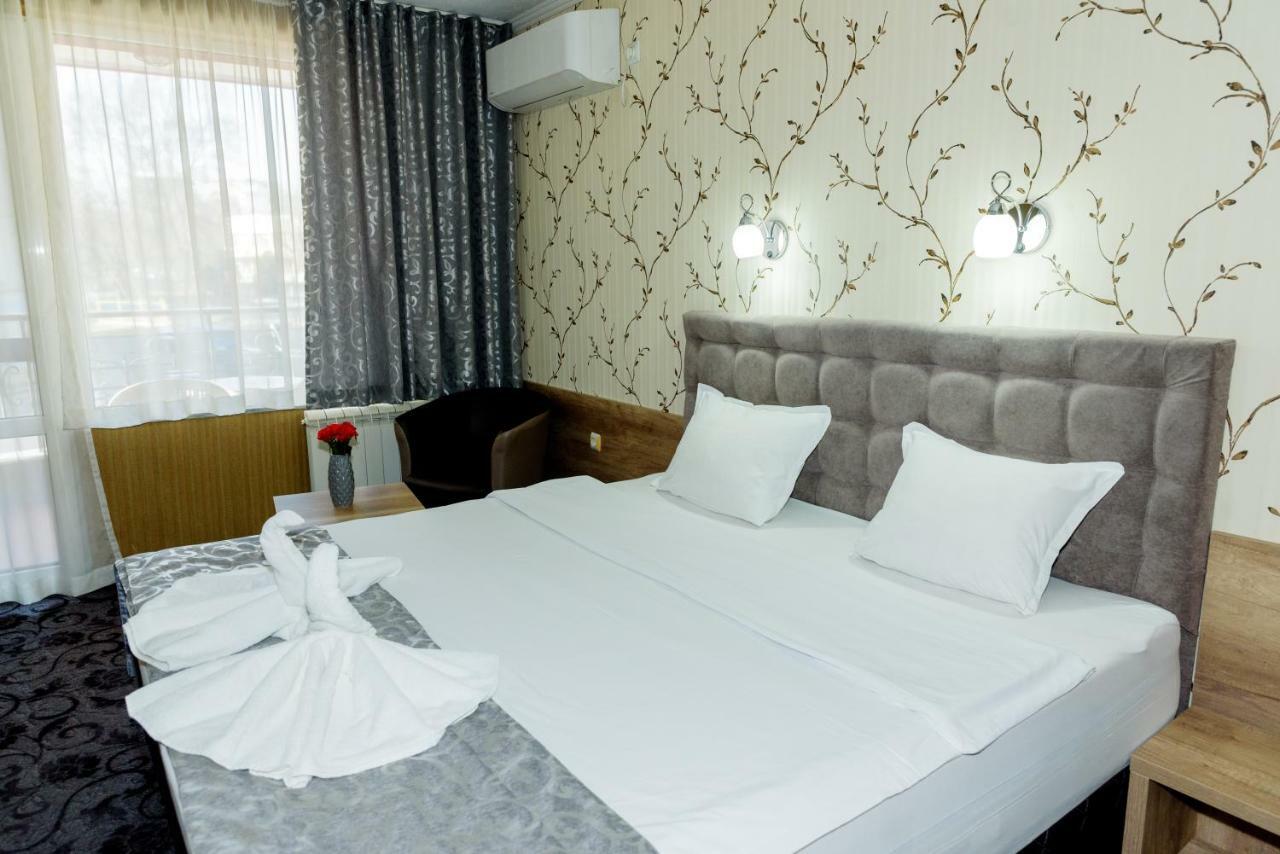 Family Hotel Prestige Burgas Luaran gambar