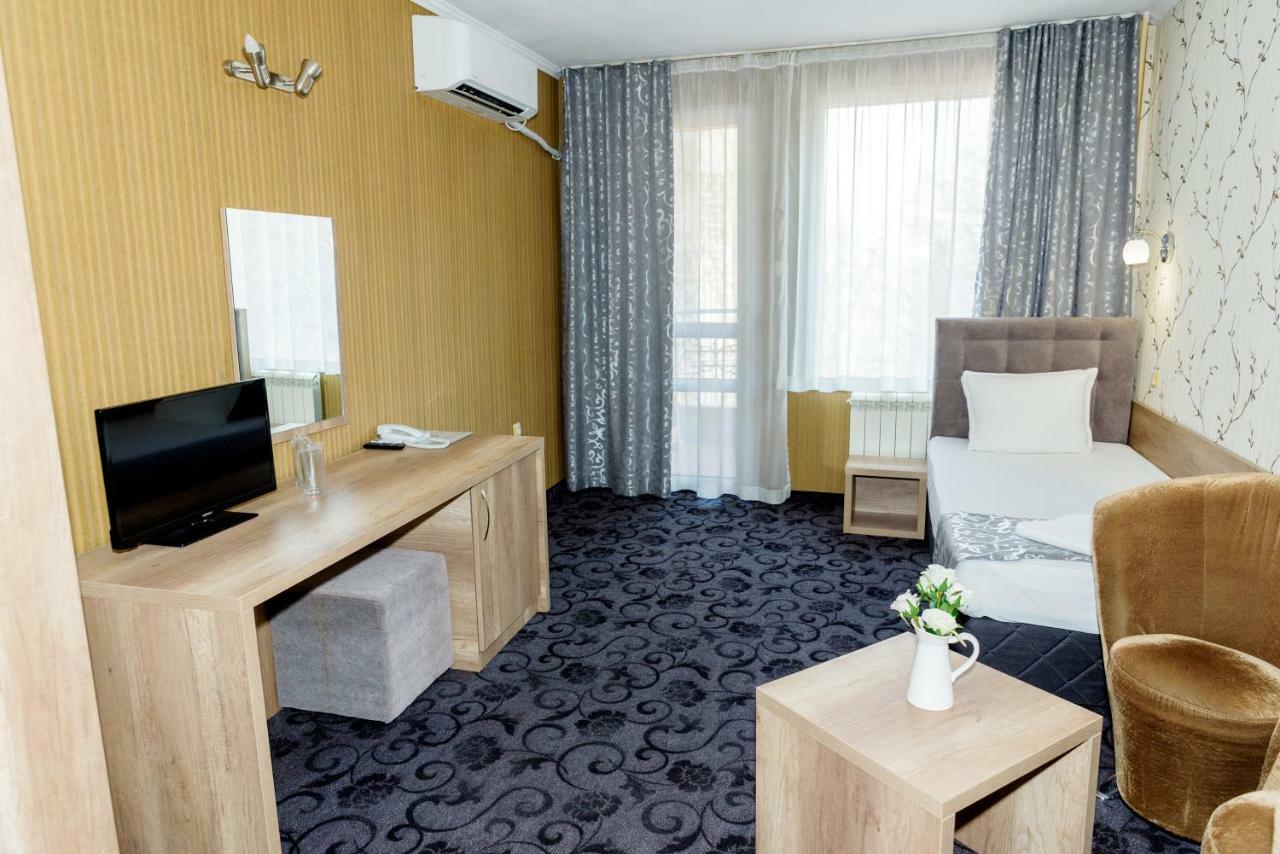 Family Hotel Prestige Burgas Luaran gambar