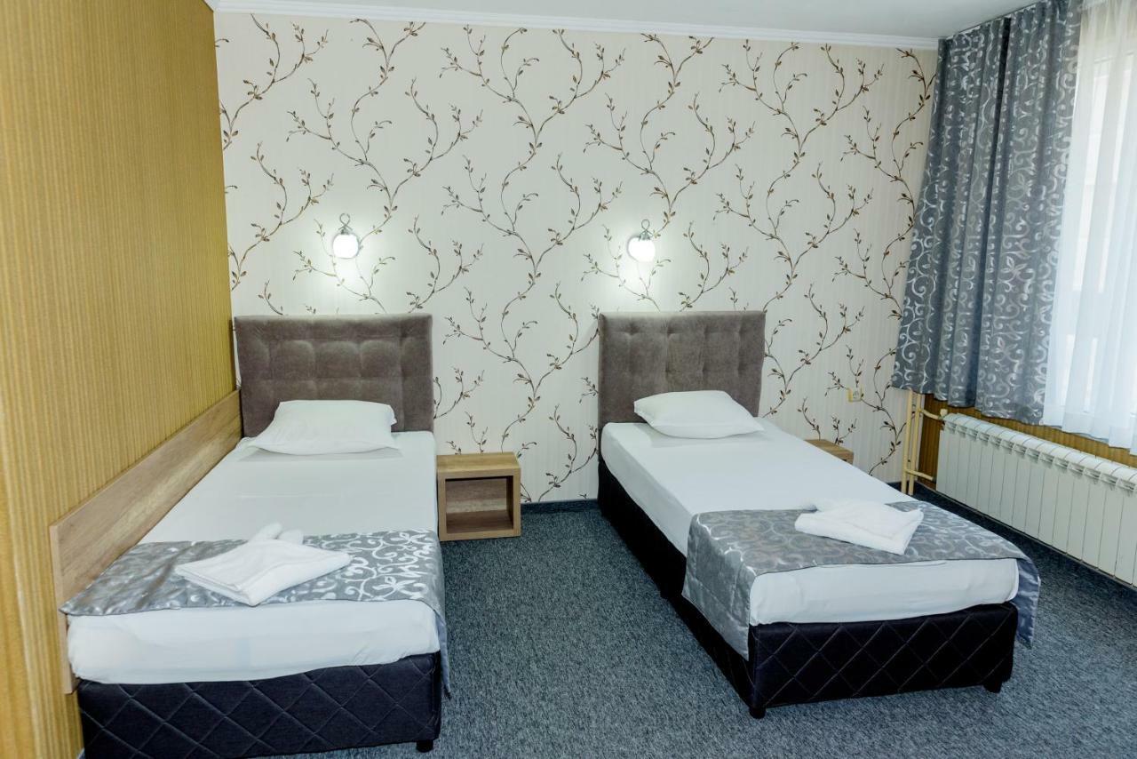 Family Hotel Prestige Burgas Luaran gambar